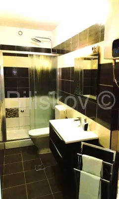 Zwei Apartments, Hvar, neuere Bauweise und Parkplatz - 10