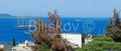 Zwei Apartments, Hvar, neuere Bauweise und Parkplatz
