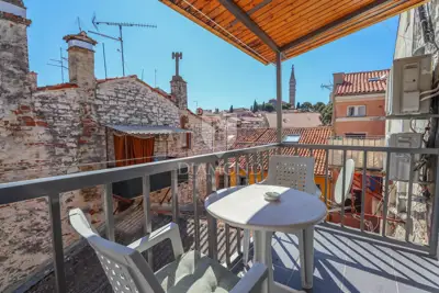 Stan 51 m², Rovinj centar - dvije terase i pogled na staru jezgru