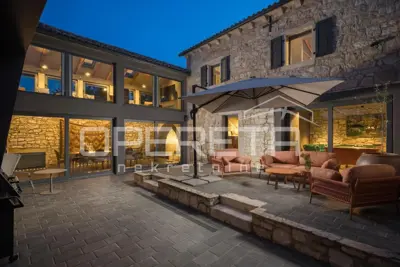 Villa 350 m², Poreč - near the sea and the center - 2