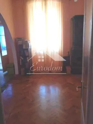 Stan u Puli, Centar - 3 spavaće sobe, terasa - 11