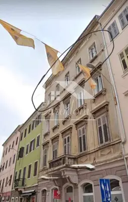 Stan u Puli, Centar - 3 spavaće sobe, terasa - 2