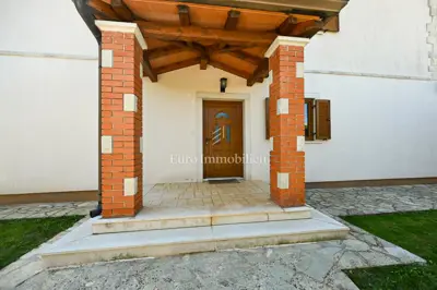Kuća 160 m², Vižinada - bazen i sauna - 9