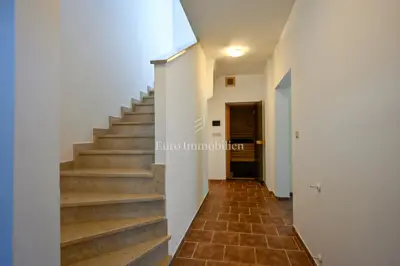 Kuća 160 m², Vižinada - bazen i sauna - 12