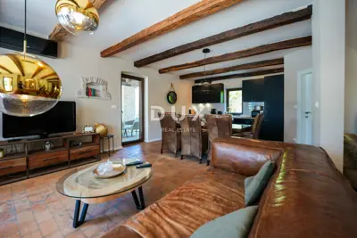 Haus 168 m², Sveti Lovreč - Pool und Sommerküche - 13