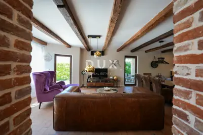 Haus 168 m², Sveti Lovreč - Pool und Sommerküche - 14