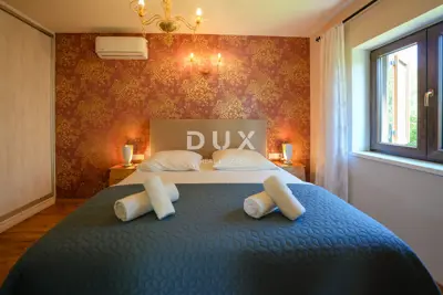 Haus 168 m², Sveti Lovreč - Pool und Sommerküche - 18