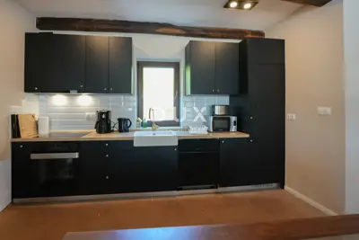 Haus 168 m², Sveti Lovreč - Pool und Sommerküche - 9