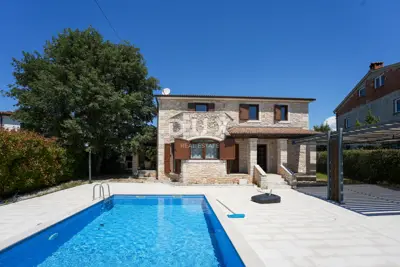 Haus 168 m², Sveti Lovreč - Pool und Sommerküche - 2
