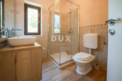 Haus 168 m², Sveti Lovreč - Pool und Sommerküche - 20