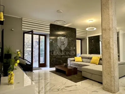 Wohnung 113 m², Poreč - erstklassige Lage in Meeresnähe