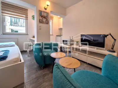 Kuća 82 m², Tribunj centar, 3 apartmana