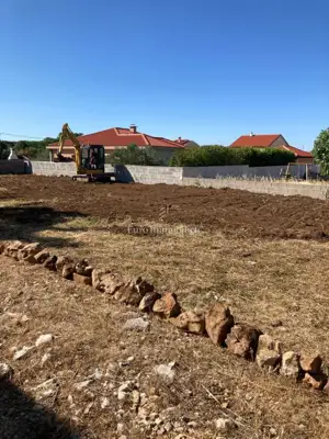 Vrsi - građevinsko zemljište, 300m od mora