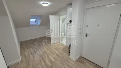 Stan 56 m², Donji grad, panoramski pogled na katedralu - 2