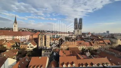 Stan 56 m², Donji grad, panoramski pogled na katedralu - 13