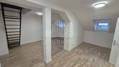 Stan 56 m², Donji grad, panoramski pogled na katedralu