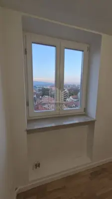 Stan 56 m², Donji grad, panoramski pogled na katedralu - 8