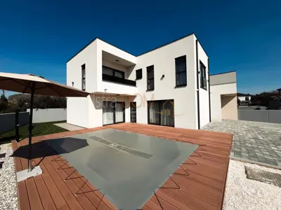 Kuća 196.93 m², Pomer - bazen i krovna terasa