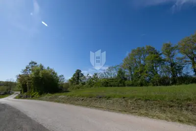 Building plot 1,090 m², Žminj - quiet location
