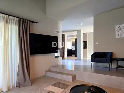 House 150 m², Vižinada - pool and summer kitchen - 12