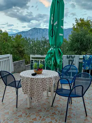 Hvar, Sućuraj, kuća u nizu s pogledom na more - 4