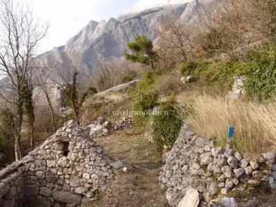 Stare kamene kuće s prekrasnim pogledom na more u Bastu - 14
