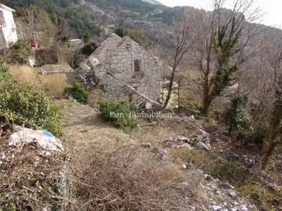 Stare kamene kuće s prekrasnim pogledom na more u Bastu - 5