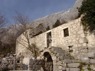 Stare kamene kuće s prekrasnim pogledom na more u Bastu - 17