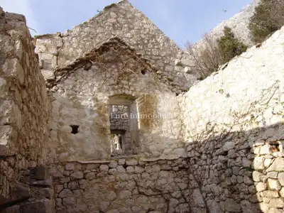 Stare kamene kuće s prekrasnim pogledom na more u Bastu - 12