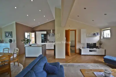 Kuća, Malinska na Krku - 5 apartmana i poslovni prostor - 11