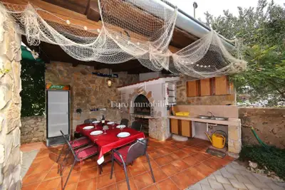 Pirovac - apartmanska kuća blizu mora - 2