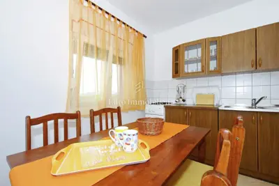 Pirovac - apartmanska kuća blizu mora - 7