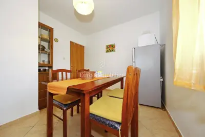 Pirovac - apartmanska kuća blizu mora - 8
