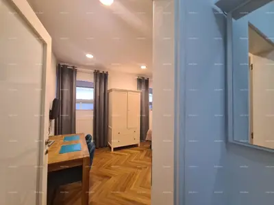 Stan 96 m², Pula Centar - dva apartmana - 2