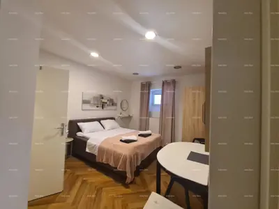 Stan 96 m², Pula Centar - dva apartmana - 4