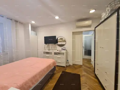 Stan 96 m², Pula Centar - dva apartmana - 11