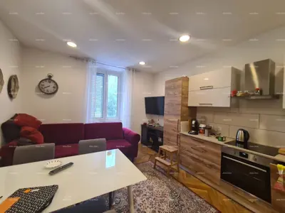 Stan 96 m², Pula Centar - dva apartmana - 18