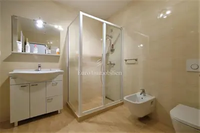House for sale in Otok Brač, 330 m² - 8