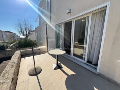 Apartman u Petrčanima, prizemlje, 2 terase i parkirališno mjesto - 19