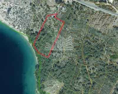 Building land 10,000 m², Makarska - first row to the sea