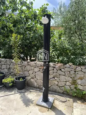 Kuća u Pirovcu, tri apartmana, garaža i vrt - 10