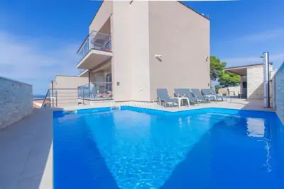 Villa 402 m², Murter - pool and view of Kornati - 4
