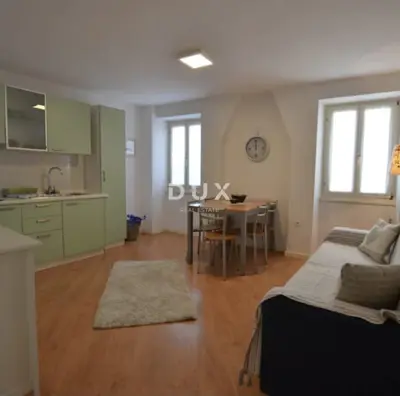 Apartment 35.7 m², Rovinj - sea view in the old town