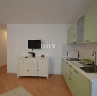 Apartment 35.7 m², Rovinj - sea view in the old town - 9