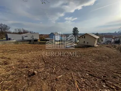 Building plot 1,553 m², Oporovec, city view - 1
