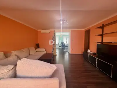 Rijeka, strenges Zentrum, 66 m², bezugsfertig, Investition, dritte Etage