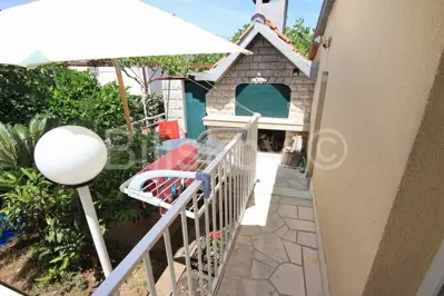 Brač, Supetar, Doppelhaus mit Garage und Parkplatz - 11