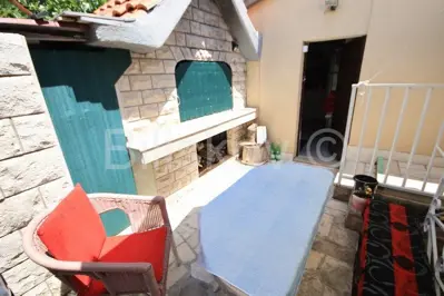 Brač, Supetar, Doppelhaus mit Garage und Parkplatz - 12