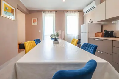 Stan 80 m², Rovinj centar - dvije loggie - 13