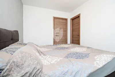 Vila 330 m², Svetvinčenat - moderno dizajnirana - 17